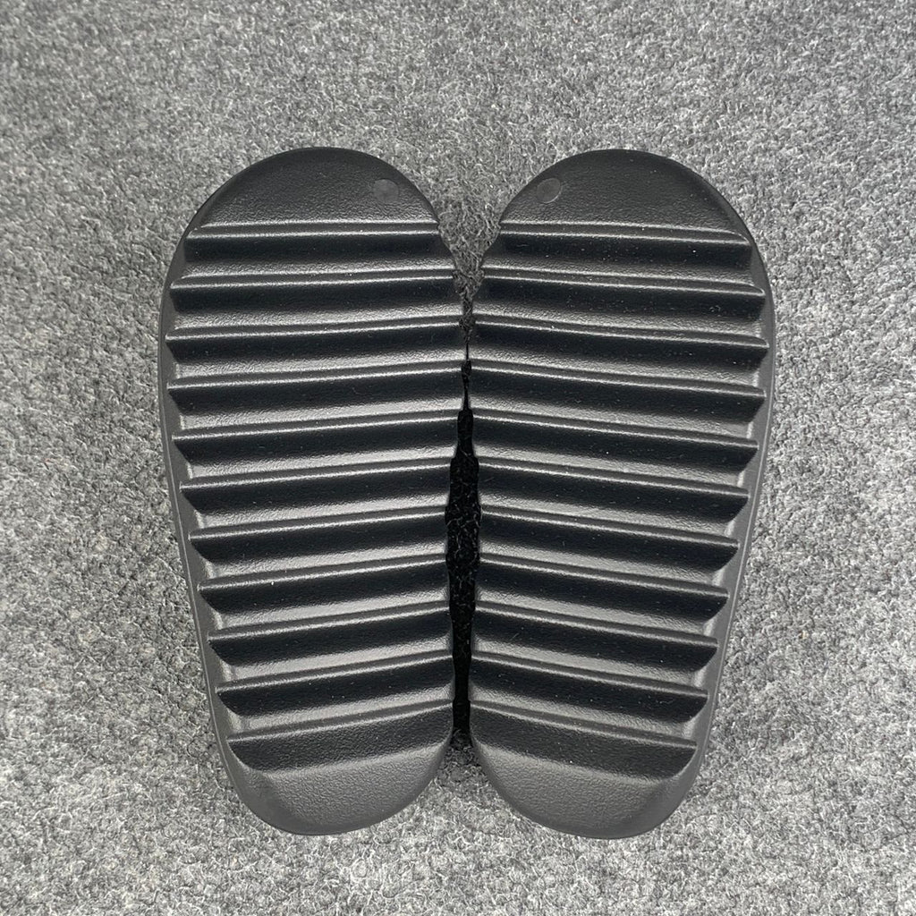Yeezy Slides 'Onyx'