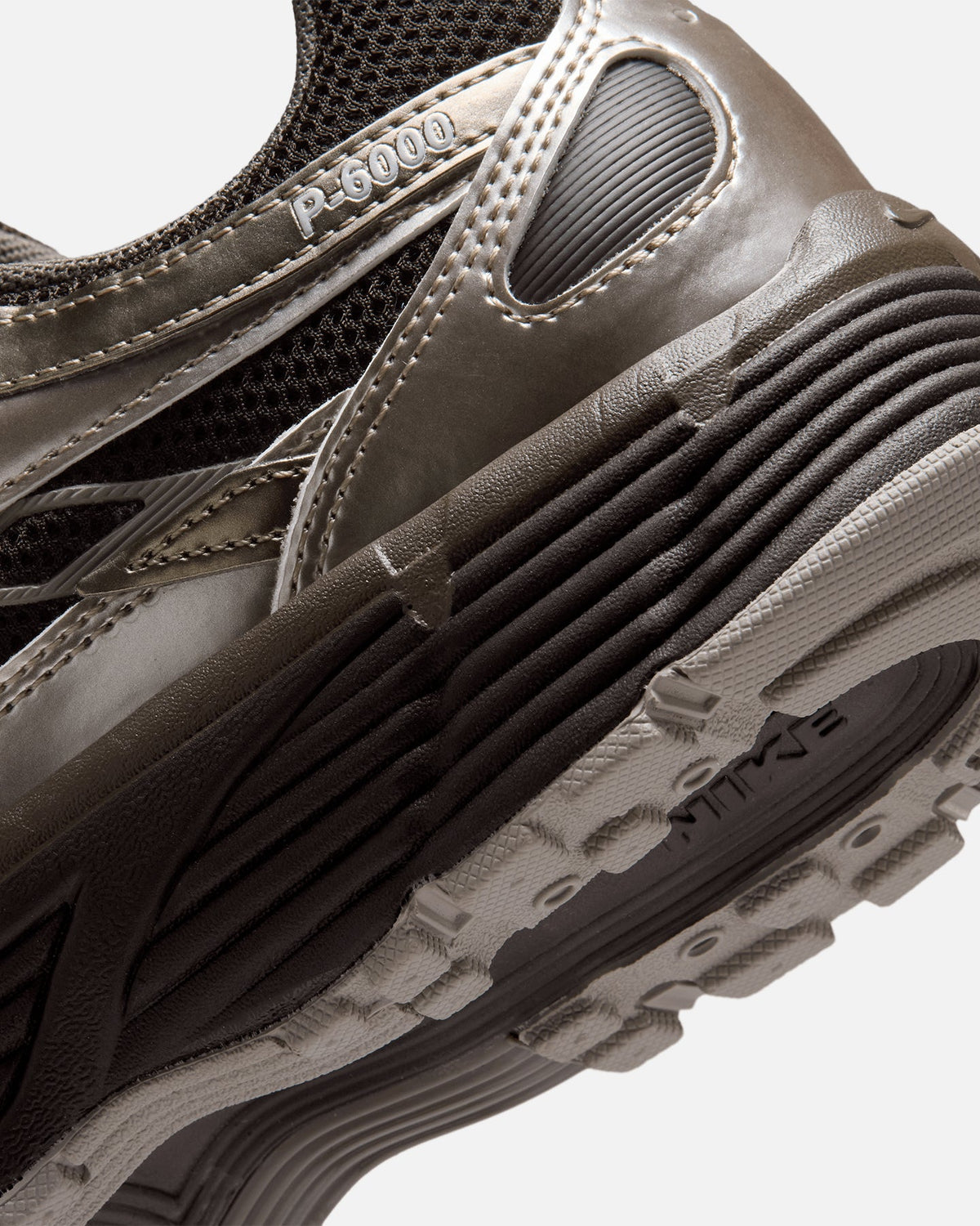 Nike Women's P-6000 Velvet Brown