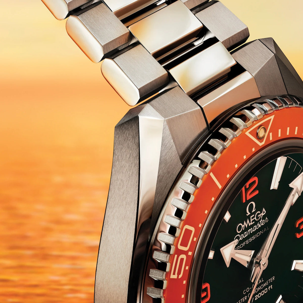 Seamaster Planet Ocean 600M 42mm - Black and Orange on Bracelet