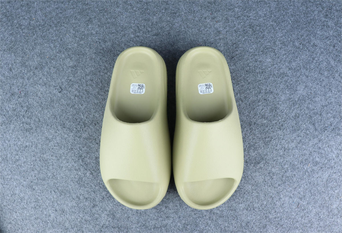 Yeezy Slides 'Resin'